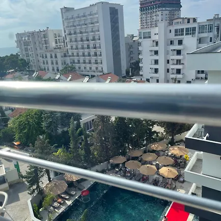 Luma * Golem (Tirana)