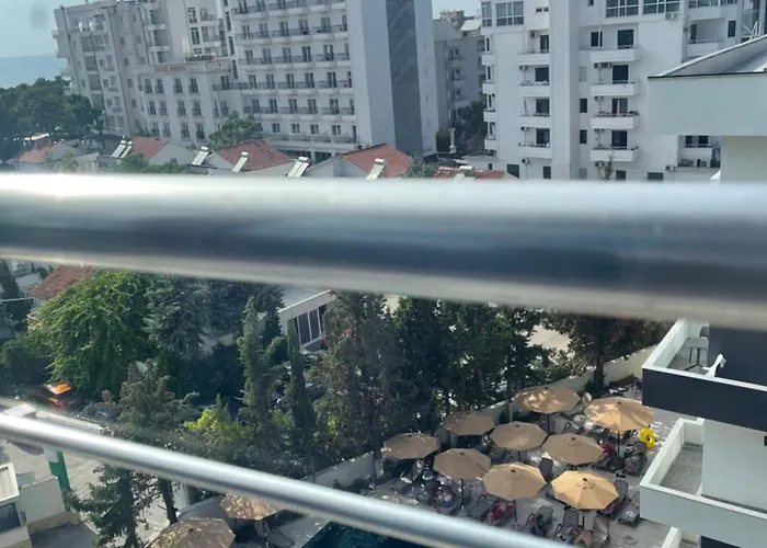 Luma * Golem (Tirana)